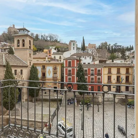 Bibo Real Chancilleria 아파트 *